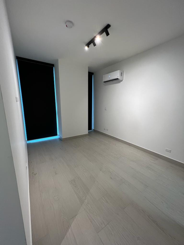 Master bedroom in PH Urbana apartment – Obarrio Panama City real estate
